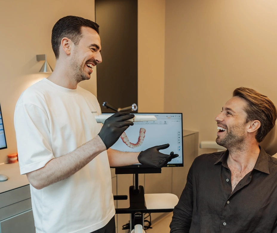 Intraoralscan für die innenliegende Zahnspange bei ortholoft, Kieferorthopäde München
